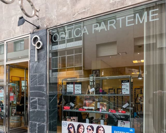 Ponte en contacto con nuestra óptica en Chantada